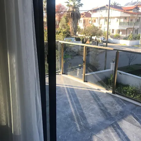 アパートホテル Golden Lake Aparts Koycegiz