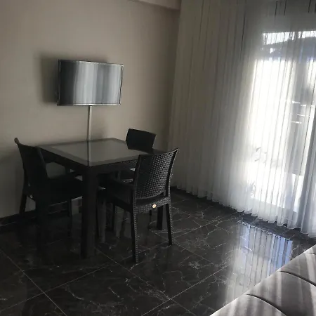 Golden Lake Aparts Aparthotel